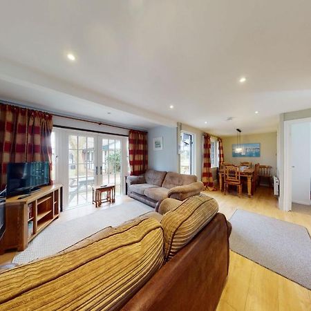25 Tudor Court, Tolroy Manor 海尔 外观 照片